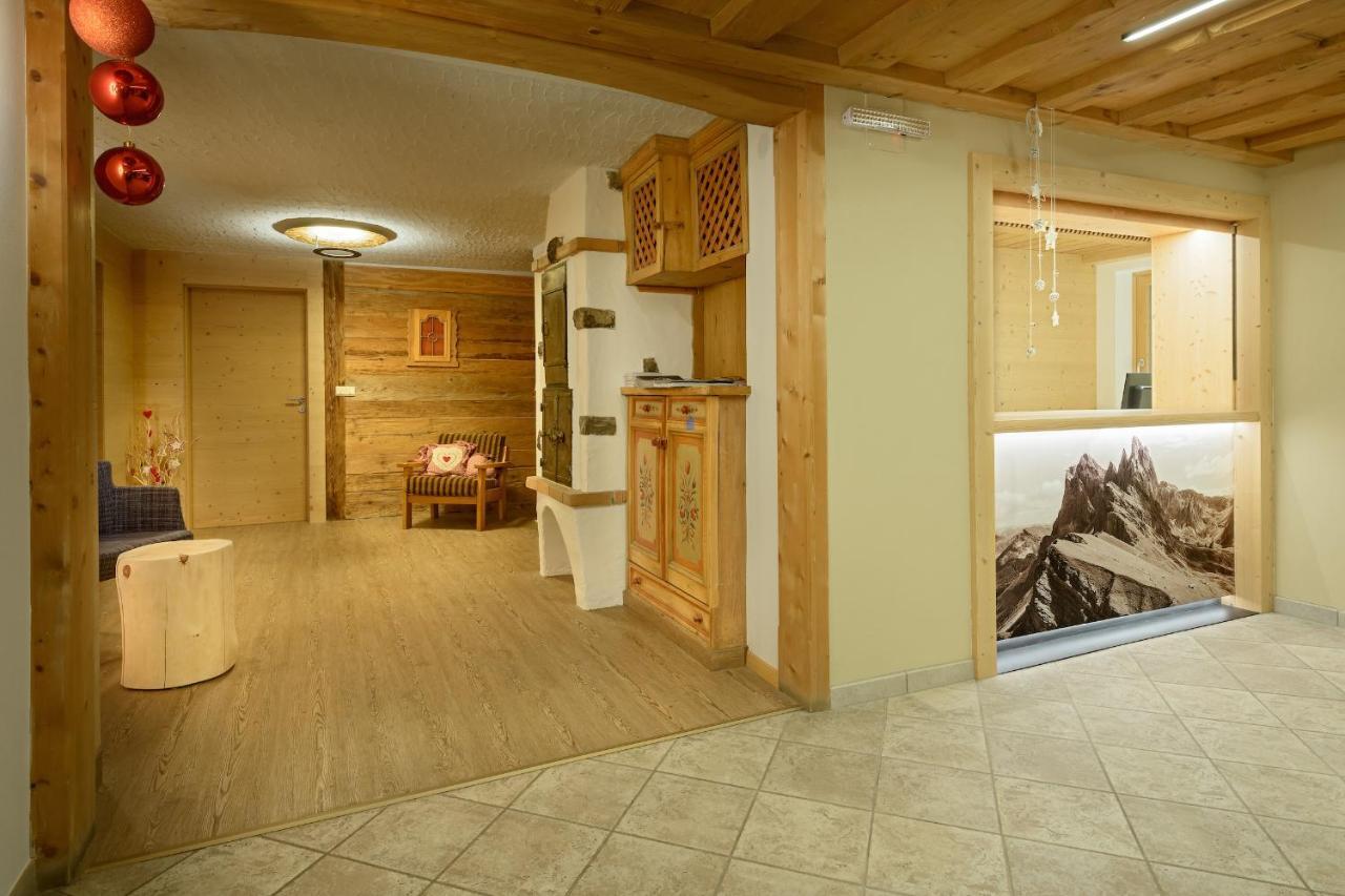 Hotel Ronce Urtijëi Dış mekan fotoğraf