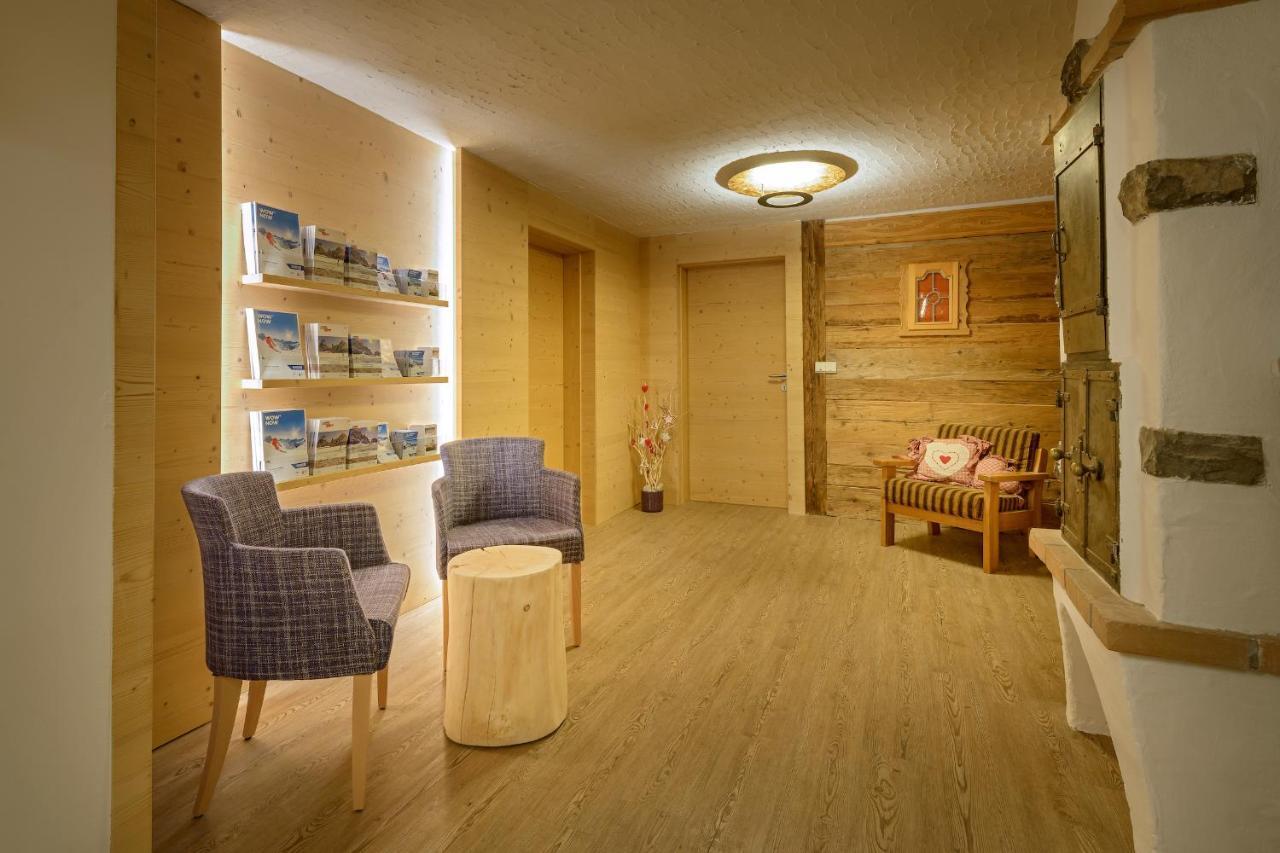 Hotel Ronce Urtijëi Dış mekan fotoğraf