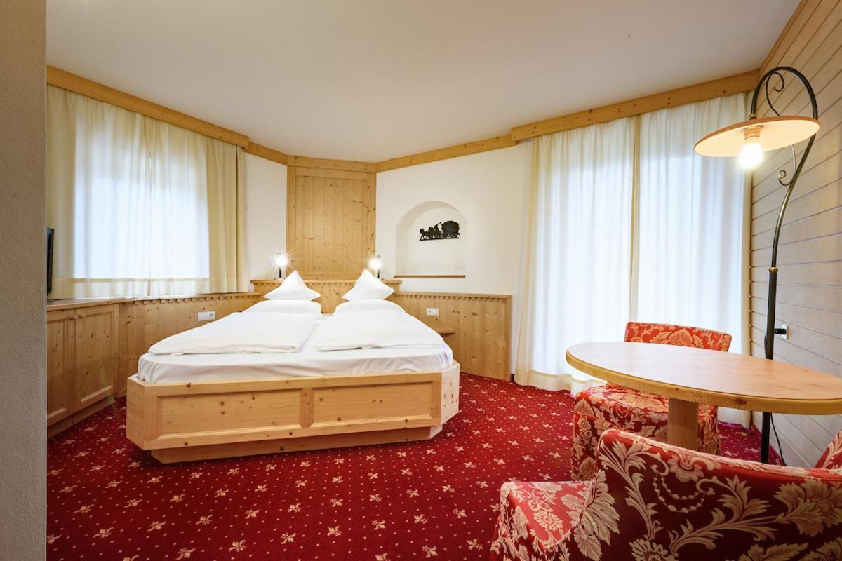 Hotel Ronce Urtijëi Dış mekan fotoğraf