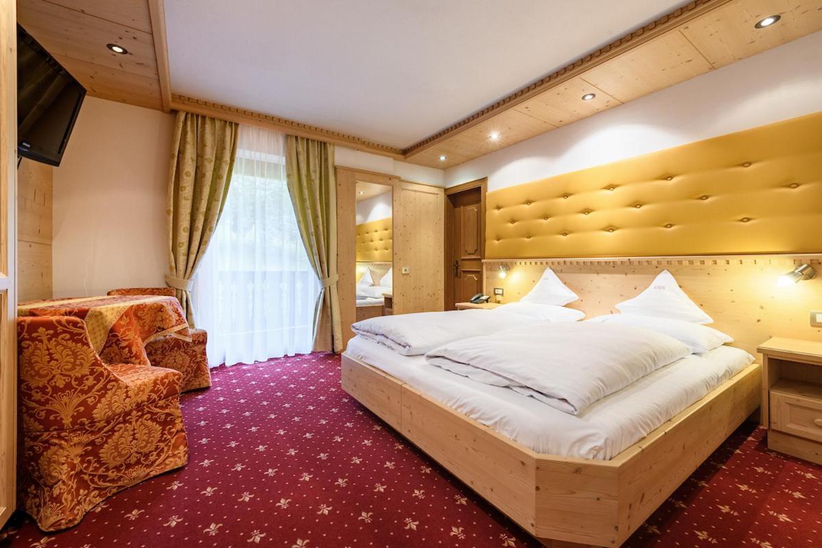 Hotel Ronce Urtijëi Dış mekan fotoğraf