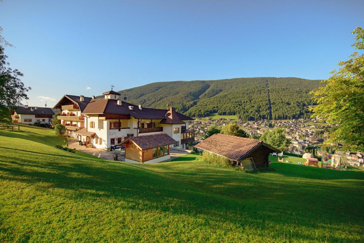 Hotel Ronce Urtijëi Dış mekan fotoğraf