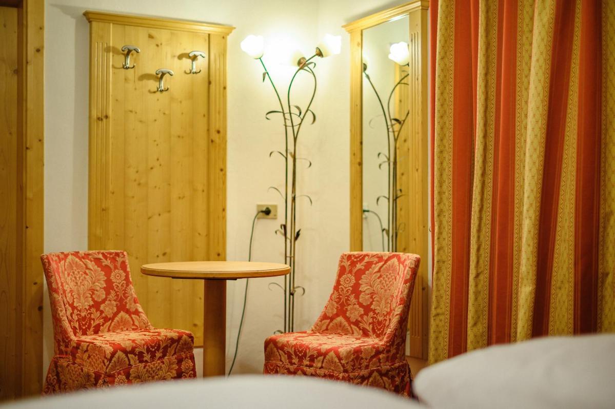 Hotel Ronce Urtijëi Dış mekan fotoğraf