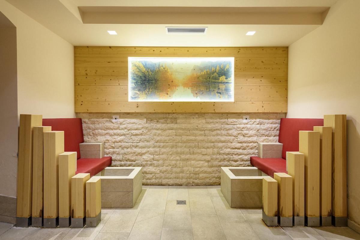 Hotel Ronce Urtijëi Dış mekan fotoğraf