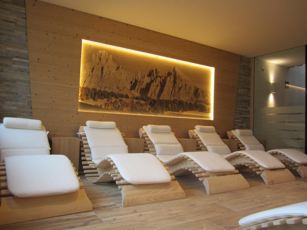 Hotel Ronce Urtijëi Dış mekan fotoğraf