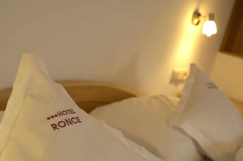 Hotel Ronce Urtijëi Dış mekan fotoğraf