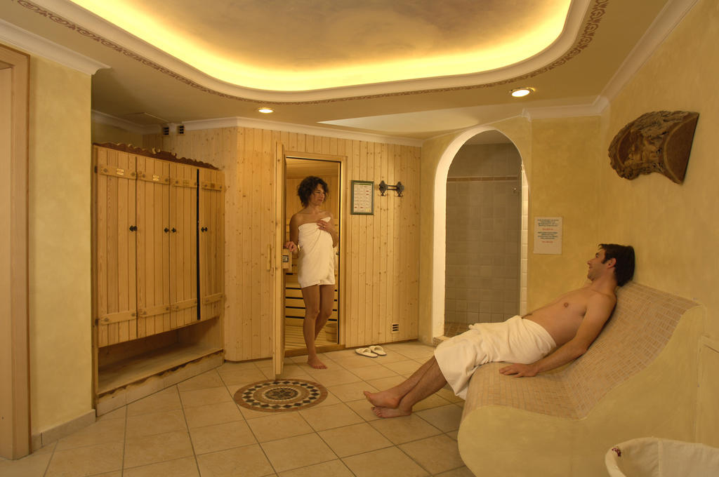 Hotel Ronce Urtijëi Dış mekan fotoğraf